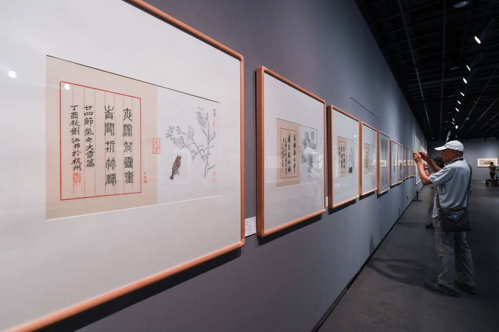 从4月底开始,"十竹斋木版水印艺术作品展"在位于杭州南山路的浙江美术